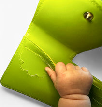 Load image into Gallery viewer, Worm Wallet